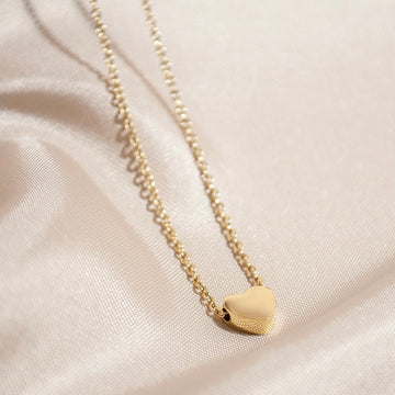 Simple Heart Pendant Necklace