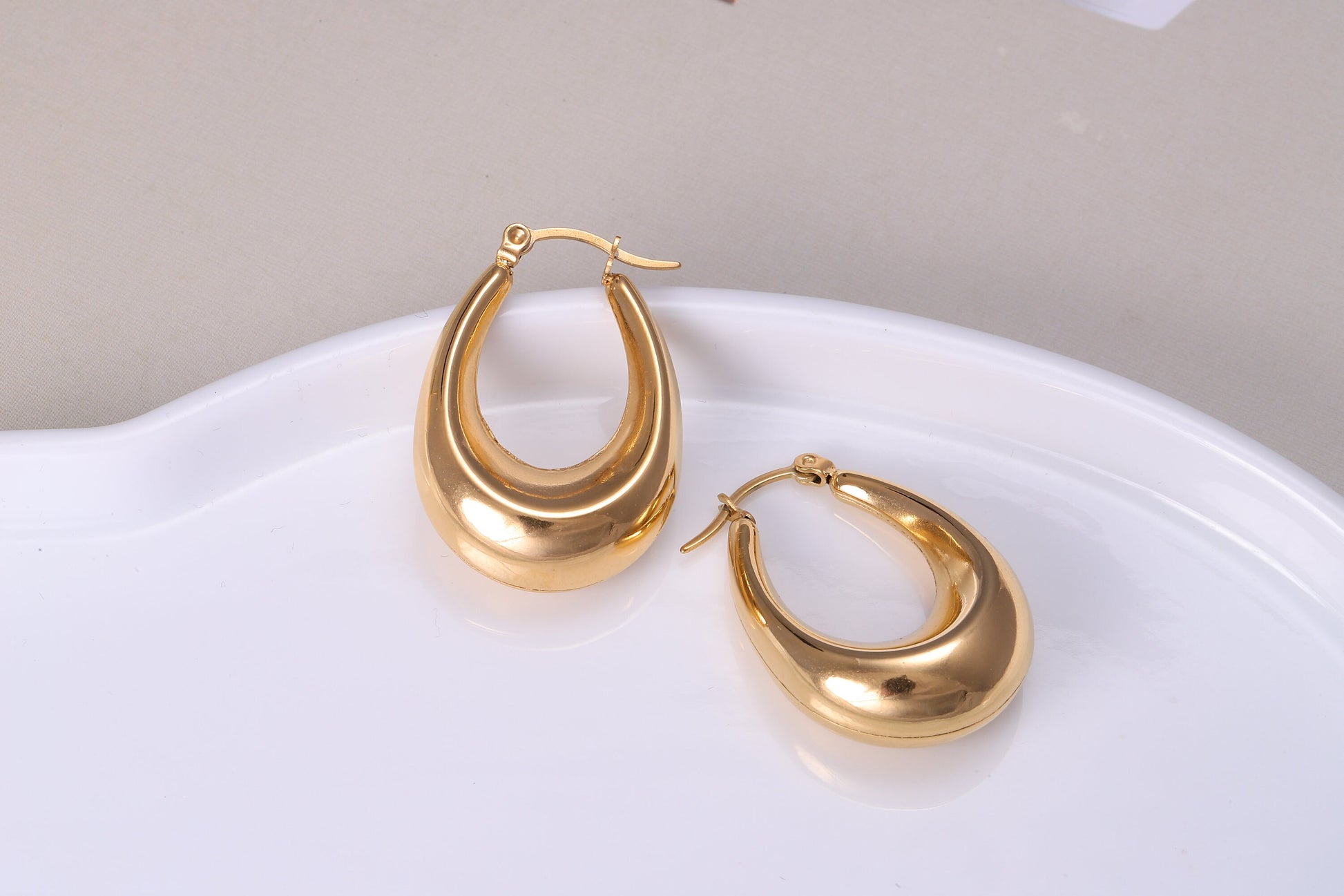 Oval Gold Hoop Earrings, Oval Shaped Chunky Thick Gold Hoop Earrings, Statement Earrings, Wedding Jewellery